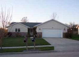 810 Royal Ave., West Bend, WI 53095