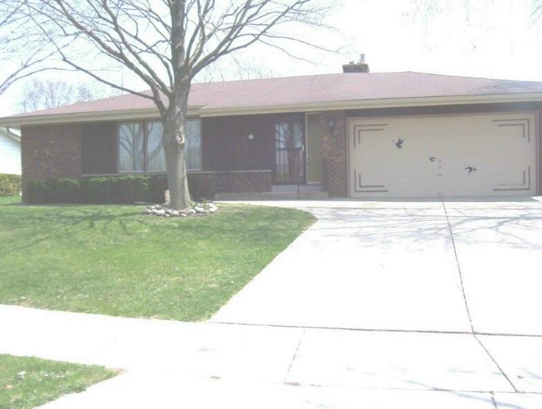 7602 S Pine Ave., Oak Creek, WI 53154