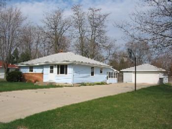 8222 N 53rd St., Brown Deer, WI 53223