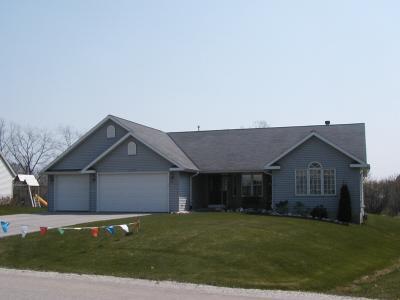 6635 Bobolink Rd., Caledonia, WI 53402