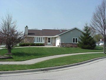 1808 Burr Oak Ct., Waukesha, WI 53189