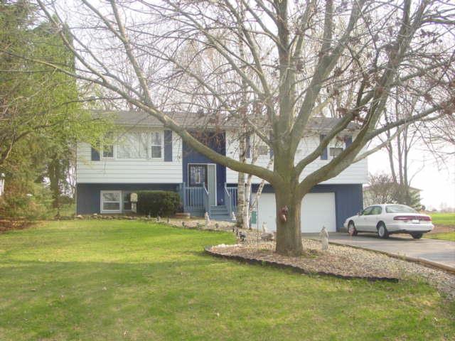 1323 Prairie Village Rd., Deerfield, WI 53531