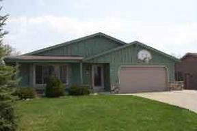 4440 S Regal Manor Dr., New Berlin, WI 53151