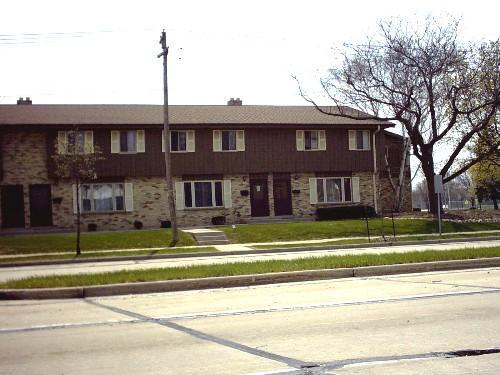 9913 W Beloit, Milwaukee, WI 53227