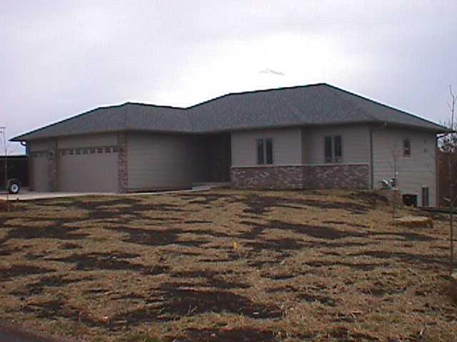 W3869 Highland Dr., Greenfield, WI 54601