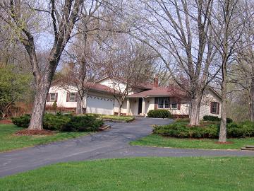 S12W31616 Glacier Pass, Delafield, WI 53018