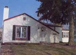 2421 Harrison Pl., South Milwaukee, WI 53172