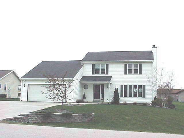 5525 Royal Ave, Hartford, WI 53086