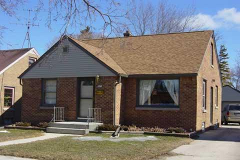 2633 N 10th St., Sheboygan, WI 53081