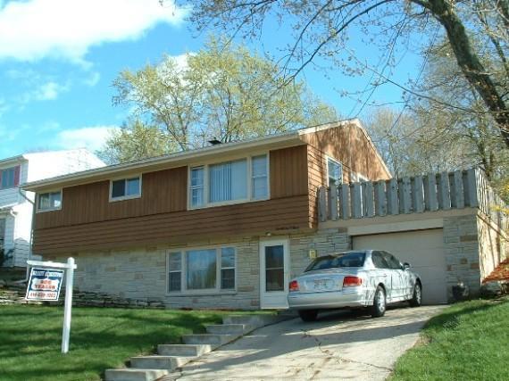 2203 Easy St., Waukesha, WI 53188