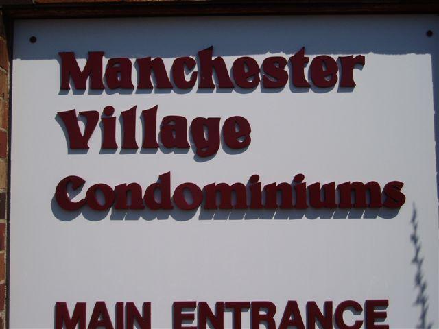 2200 W Good Hope Rd #224, Glendale, WI 53209