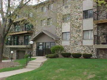 12000 W Bluemound Rd #203, Wauwatosa, WI 53226