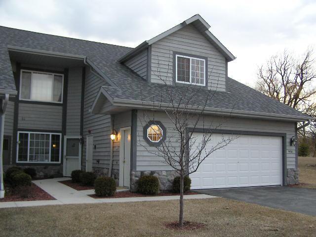 5361 S Hidden Dr. #D, Greenfield, WI 53221