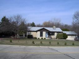 5471 S Honey Creek, Greenfield, WI 53221