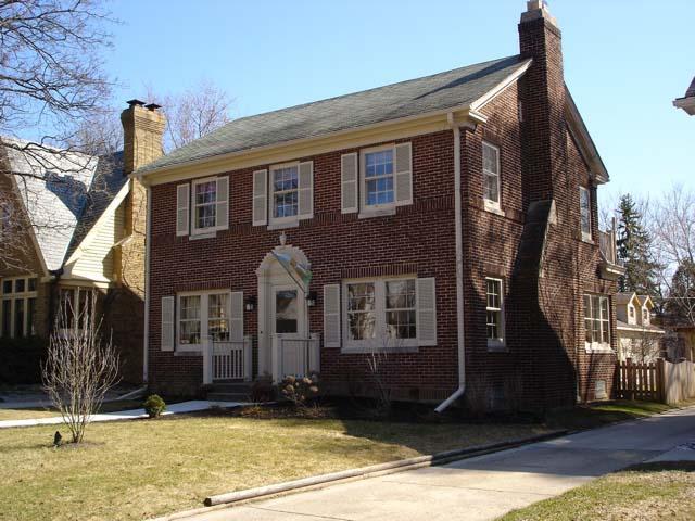 8127 Hillcrest Dr., Wauwatosa, WI 53213