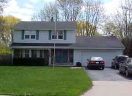 7530 S Chapel Hill Dr., Franklin, WI 53132