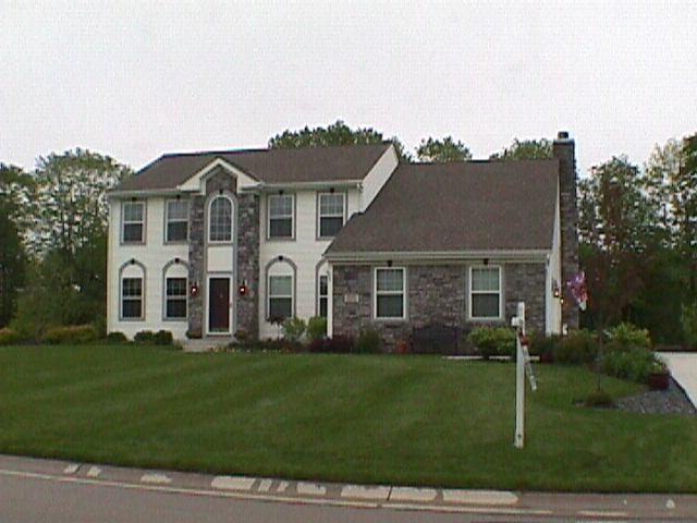 W154N6124 Hickory Hollow Ct., Menomonee Falls, WI 53051