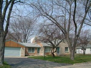 4663 N 106th, Wauwatosa, WI 53225