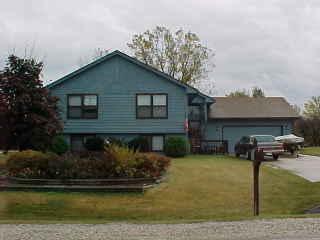 2523 Catherine Dr., Caledonia, WI 53402