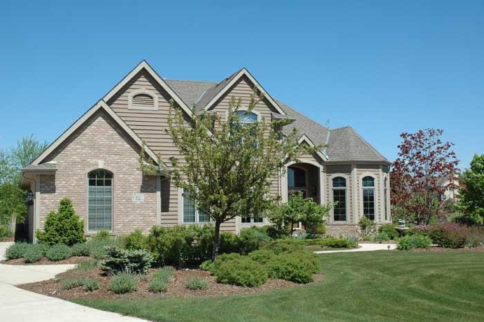 W262N2802 Coachman Dr., Pewaukee, WI 53072