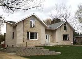 4969 S Brookdale Dr., Greenfield, WI 53228