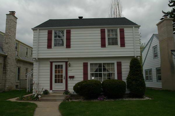 2733 N 75th St., Wauwatosa, WI 53210