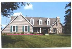 W343N6876 E Circle Dr., Oconomowoc, WI 53066