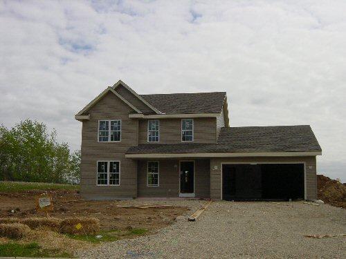 312 White Eagle Ct., Hartford, WI 53027