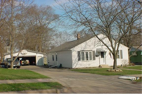 308 N 8th Ave, Onalaska, WI 54650