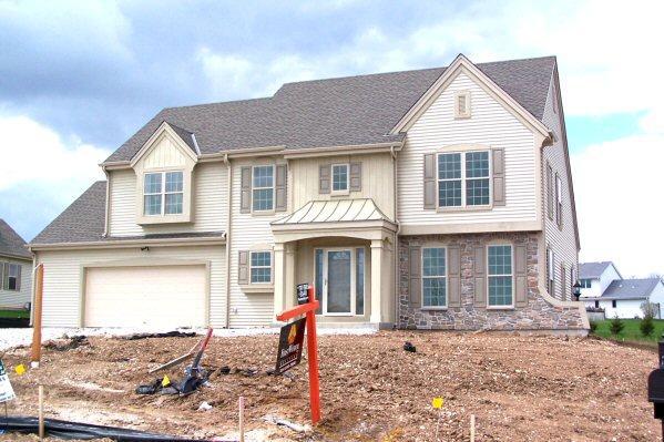 8121 S 43rd St., Franklin, WI 53132