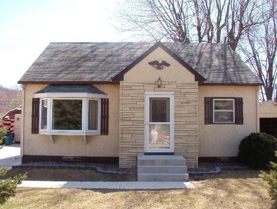 4024 Old Town Hall Rd, La Crosse, WI 54601