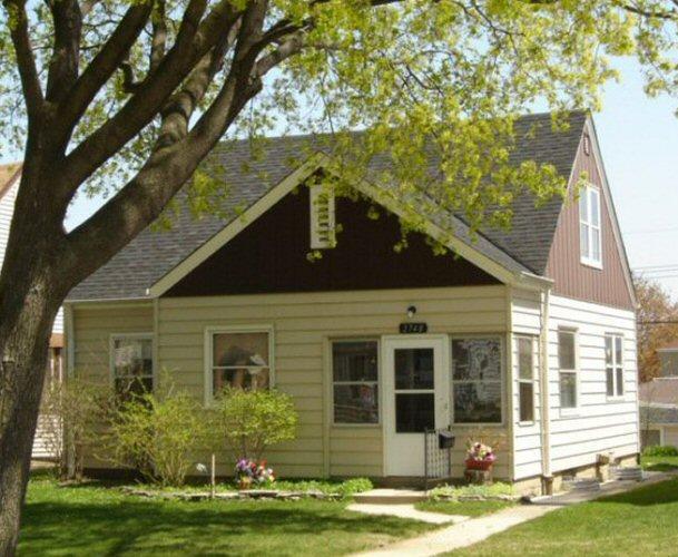 2748 S 48th St, Milwaukee, WI 53219