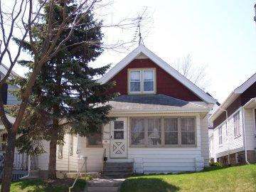 1827 E Rusk Ave., Milwaukee, WI 53207