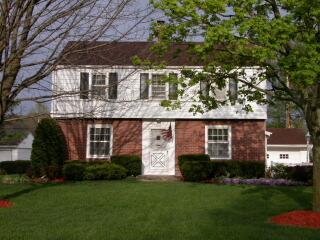 5240 S 43rd St., Greenfield, WI 53220