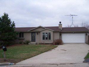 400 Hill Cir, Iron Ridge, WI 53035