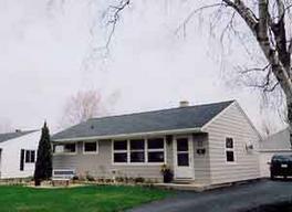 W63N316 Hillcrest Ave, Cedarburg, WI 53012