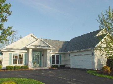 W233N3022 Oakmont Ct. #A, Pewaukee, WI 53072