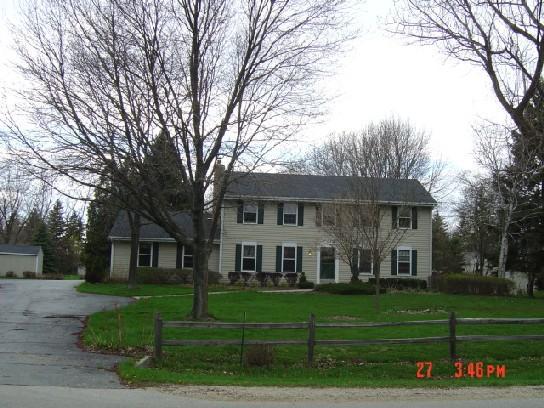 1675 Devonshire Dr., Cedarburg, WI 53012