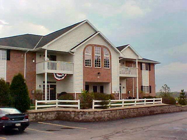 W241N2507 E Parkway Meadow Cir. #6, Pewaukee, WI 53072