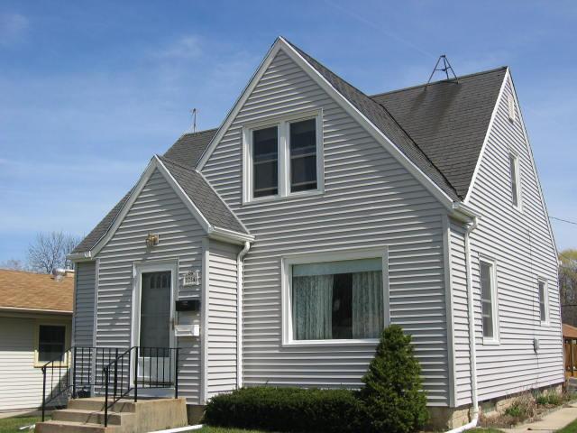 3254 S 98th St., Milwaukee, WI 53227