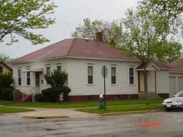 1227 S 9th, La Crosse, WI 54601