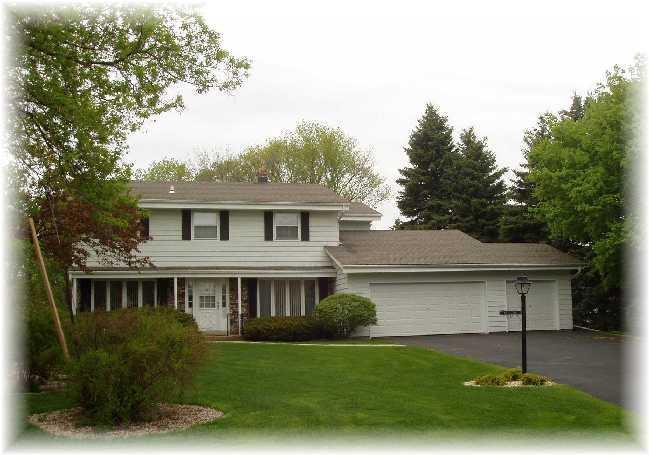 42 Robin Hill Dr., Mount Pleasant, WI 53406