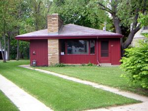 210 W Newhall, Waukesha, WI 53186