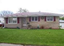 10901 W Harvest Ln, Milwaukee, WI 53225