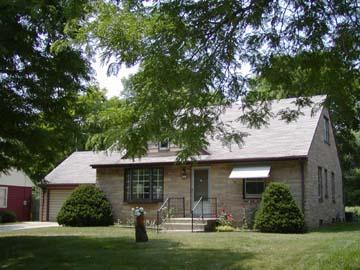 4553 N 101st St., Wauwatosa, WI 53225