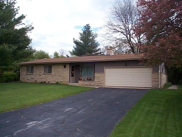 401 Parkway Dr., South Milwaukee, WI 53172