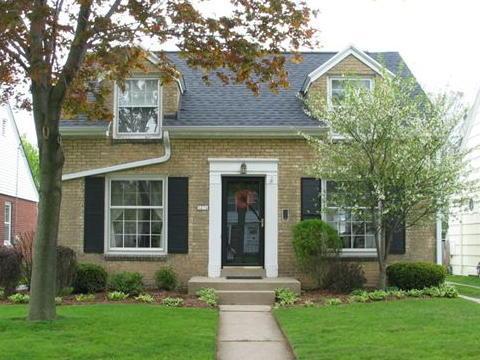 5276 N Kent Ave., Whitefish Bay, WI 53217