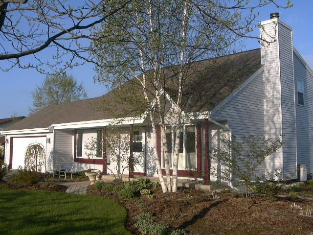 W343N6957 E Circle Dr, Oconomowoc, WI 53066