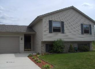 664 Simon Dr., Hartford, WI 53027