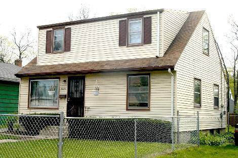 5229 N 61st St, Milwaukee, WI 53218